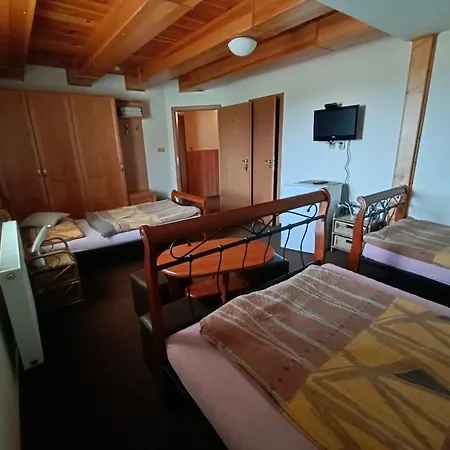 Nove Dvory Vendégház 4*