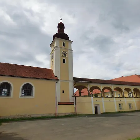 Nove Dvory * Kutná Hora