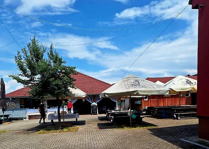 Nove Dvory بيت ضيافة كوتنا هورا