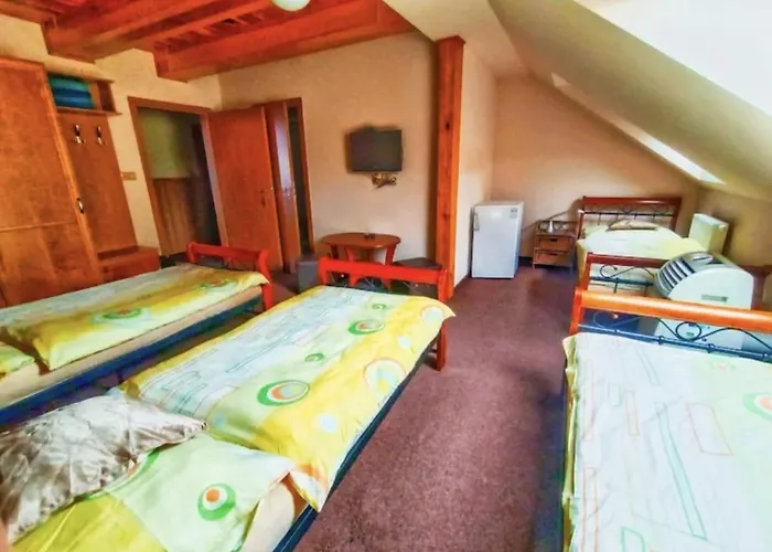 Nove Dvory بيت ضيافة كوتنا هورا